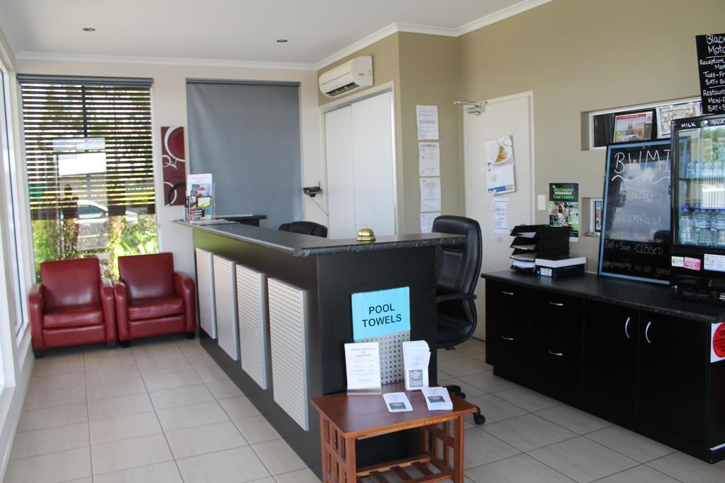 Blackwater Motor Inn Екстериор снимка