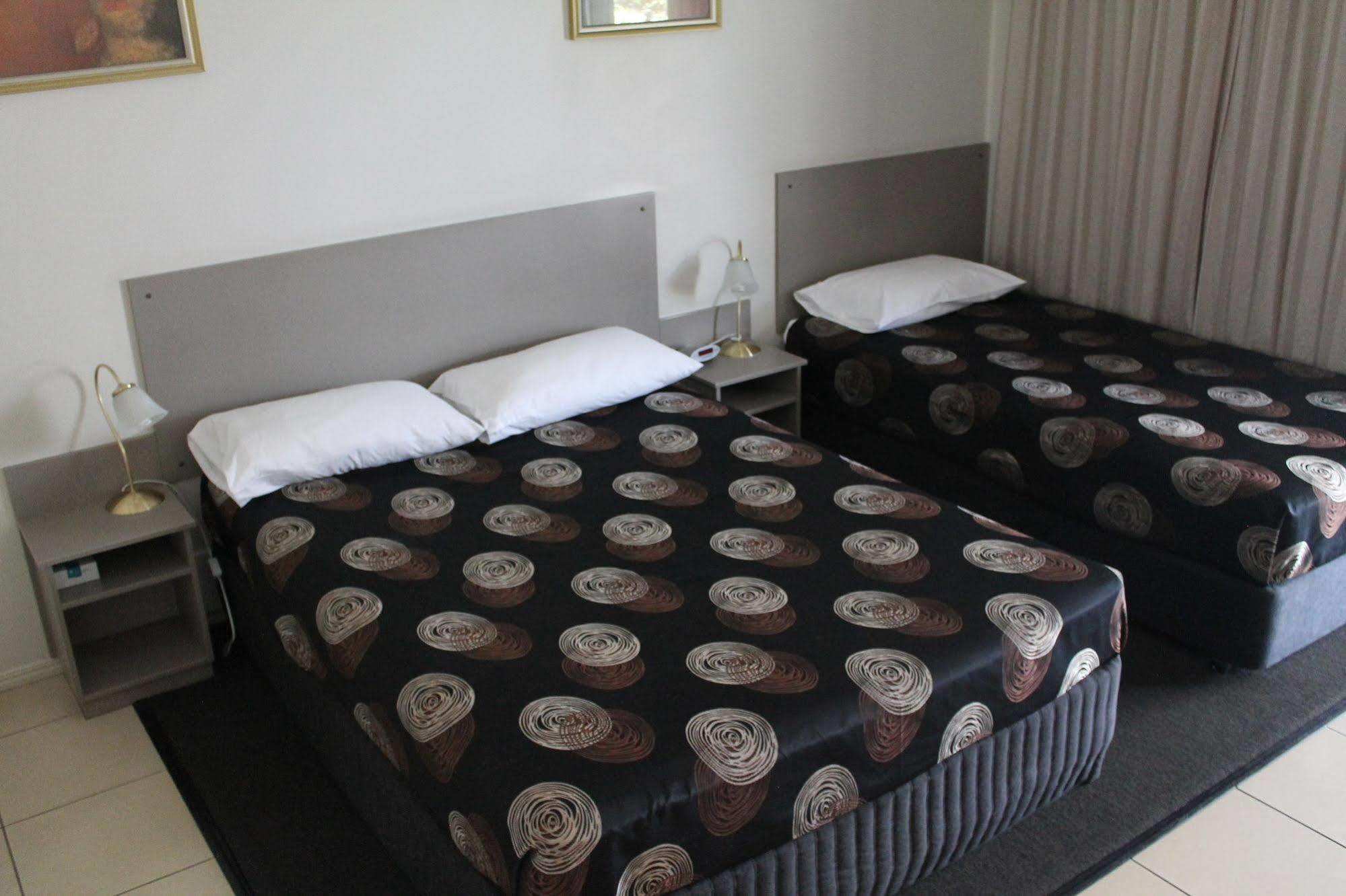 Blackwater Motor Inn Екстериор снимка