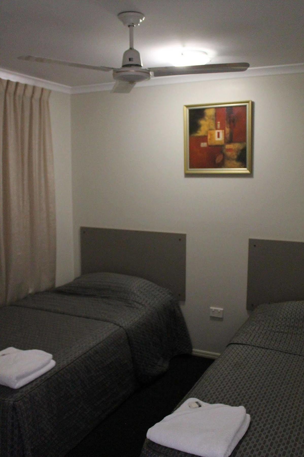 Blackwater Motor Inn Екстериор снимка
